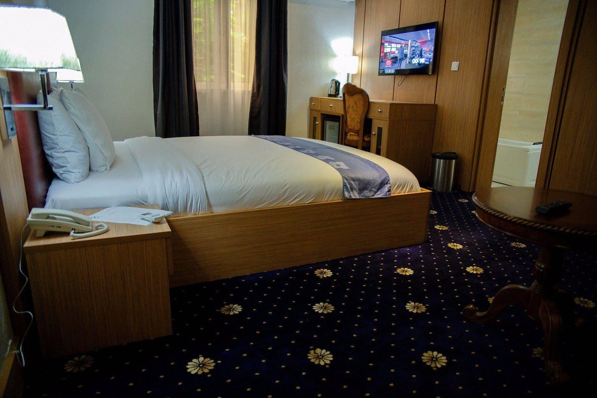 Cubana Suites Mobushipe Экстерьер фото
